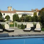 Hotel De Toiras 5*