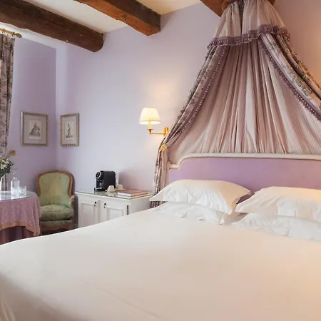 Hotel De Toiras 5*