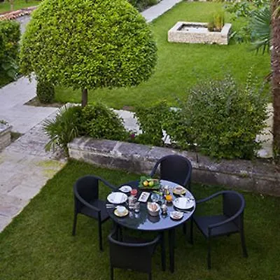 Hotel De Toiras 5*