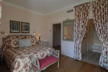 Hotel De Toiras 5*
